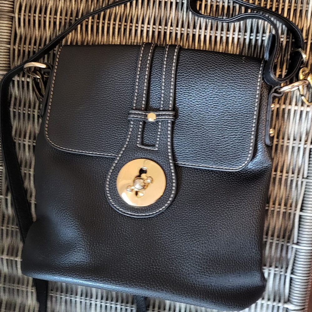 Turnkey Purse Crossbody Shoulder Bag Turn Lock Clasp Black Pebbled Gold Tone Y2K